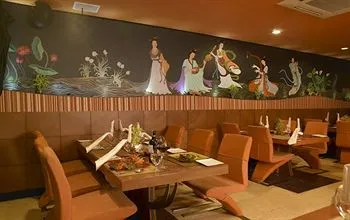 The Solitaire Hotel