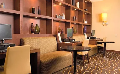 Courtyard by Marriott Los Angeles Sherman Oaks