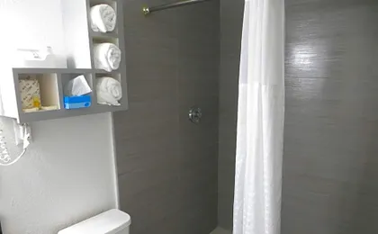 Arya Blu Inn and Suites