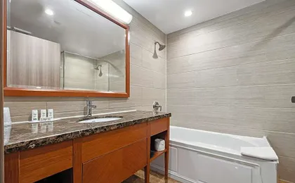 Ramada by Wyndham Flushing Queens