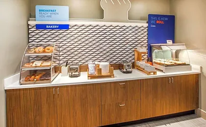 Holiday Inn Express & Suites Okemos - University Area By IHG