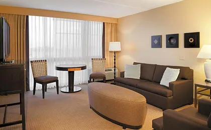 DoubleTree By Hilton Hotel Chicago Arlington Heights