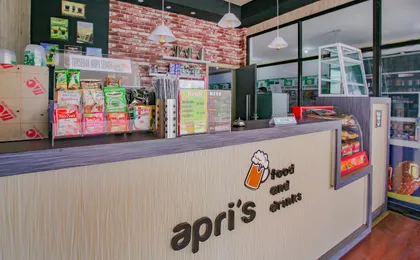 OYO 90072 Apri Inn Syariah