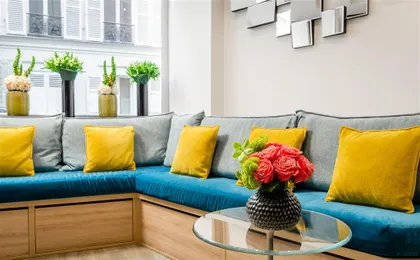 ArcDeTriomphe Lobby