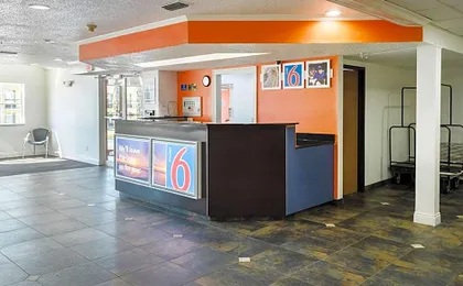 Motel 6-Mobile, AL