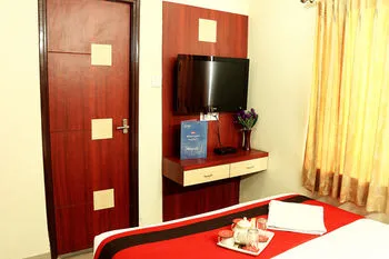 OYO Rooms Park Circus Station
