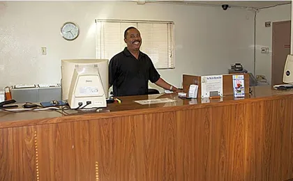 EZ 8 Motel Newark