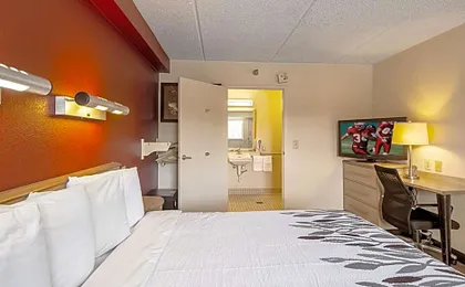 Red Roof Inn Fairmont