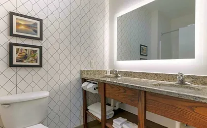 Comfort Inn & Suites Davenport - Quad Cities