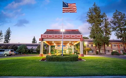 Piccadilly Inn Airport