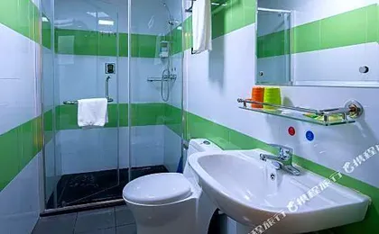 Orange Fashion Apartment (Guangzhou Xiajiao Metro Station)