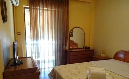 Retro pleasant apartment with Acropolis view