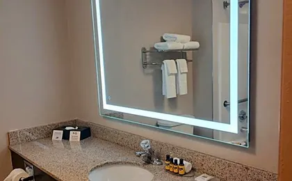 Comfort Inn & Suites Bradenton North I-75