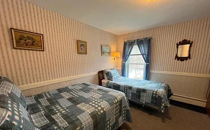 Echo Lake Inn
