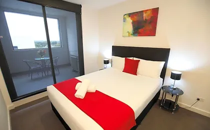 Melbourne Knox Central Apartment Hotel Official
