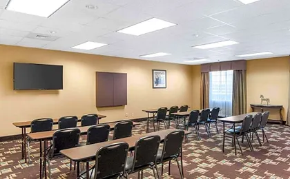 Comfort Suites Odessa near University