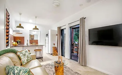 Airlie Beach Eco Cabins - Adults Only