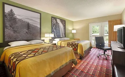 Super 8 by Wyndham Cherokee