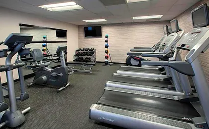 Courtyard by Marriott Chicago Naperville
