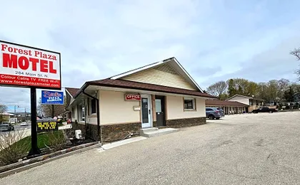 Forest Plaza Motel