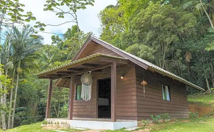 Chalé com Wi-Fi, vista p o lago em meio a natureza