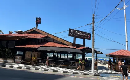 Lindo Apto Guarujá 50m da Praia das Pitangueiras