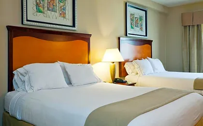 Holiday Inn Express Hotel & Suites Birmingham - Inverness 280 By IHG