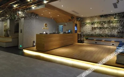 Weidu Serviced Apartment (Guangzhou Yuexiu Park Xiaobei Subway Station)