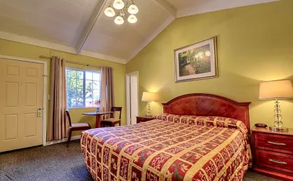Bayside Inn