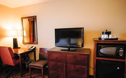 Hampton Inn & Suites Minot Airport