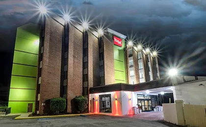 Red Roof Inn & Suites Macon