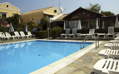Nireas Studios & Apartments