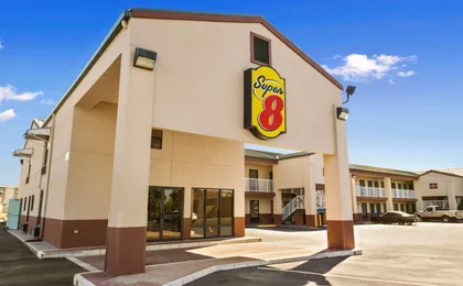 Super 8 By Wyndham Hattiesburg North