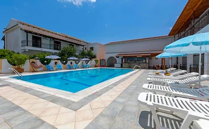 Lefkimi Hotel