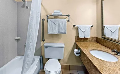 Quality Inn & Suites Vancouver - Hazel Dell