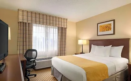 Country Inn & Suites by Radisson, Owatonna, MN