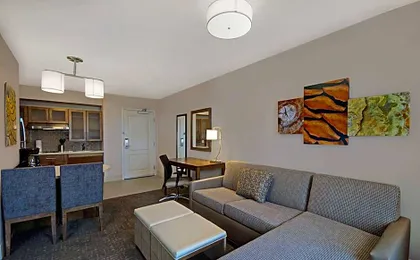 Staybridge Suites Sterling Heights - Detroit by IHG