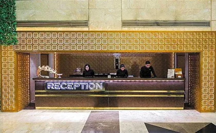 Surabaya Suites Hotel Powered by Archipelago