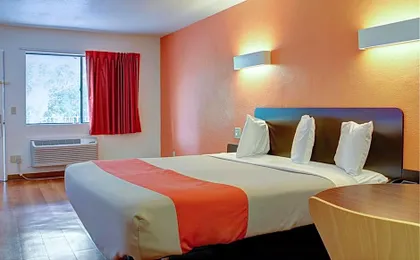 Motel 6-Bishop, CA