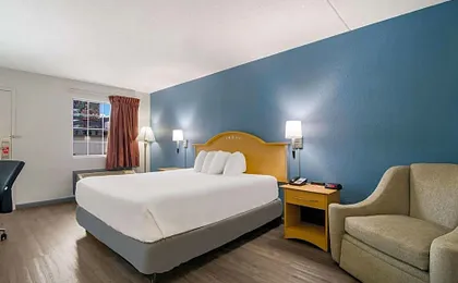 Econo Lodge Branson Theater District