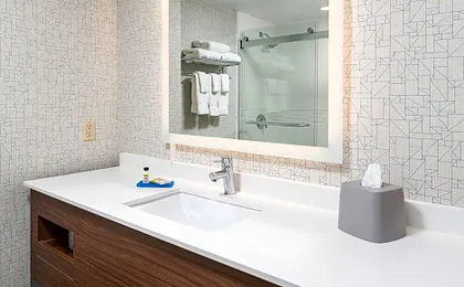 Holiday Inn Express Hotel & Suites Milton By IHG
