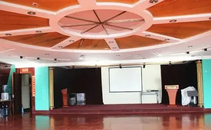 Nongjun Hotel