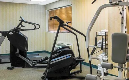 Quality Suites Lake Wright Norfolk Airport