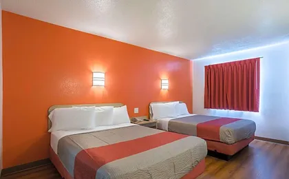 Motel 6-Dale, IN