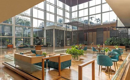 Radisson Blu Plaza Hotel Hyderabad Banjara Hills