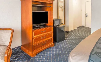 North Miami Beach Gardens Inn & Suites