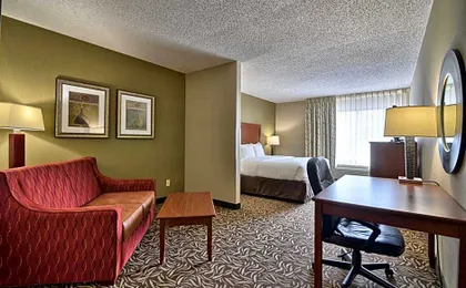 Clarion Inn & Suites Cortland - University Area