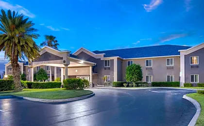 Best Western Edgewater Inn
