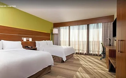 Holiday Inn Express & Suites Santa Ana - Orange County By IHG