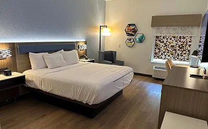 La Quinta Inn & Suites by Wyndham Macon West